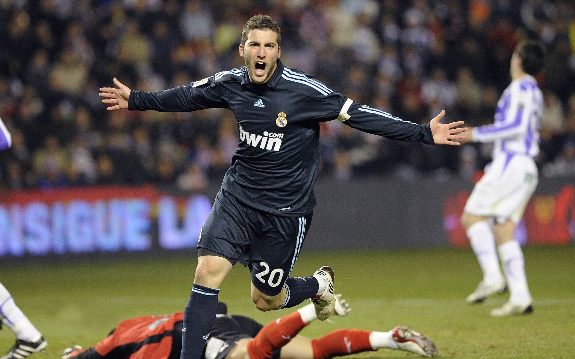 名场面集锦:瞬间点燃全场的精彩镜头,名场面之一